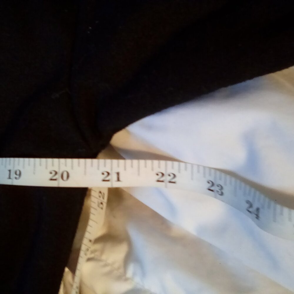 Sweater size large - Picture 3 of 5